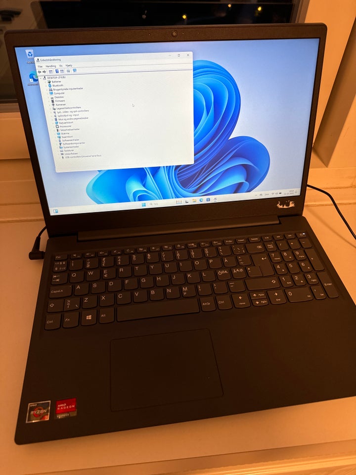 Lenovo V15-ADA, 2.60 GHz, 8 GB ram