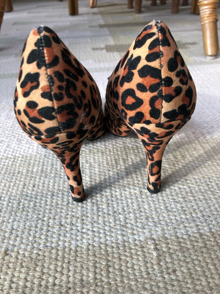 Pumps, str. 36, Leopard