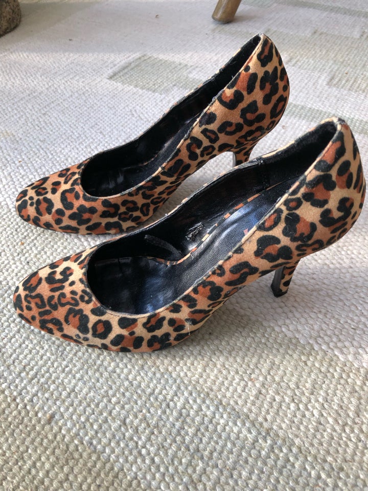 Pumps, str. 36, Leopard