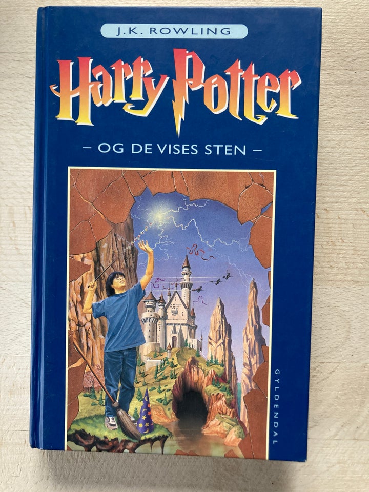 Harry Potter og de vises sten, J. K.