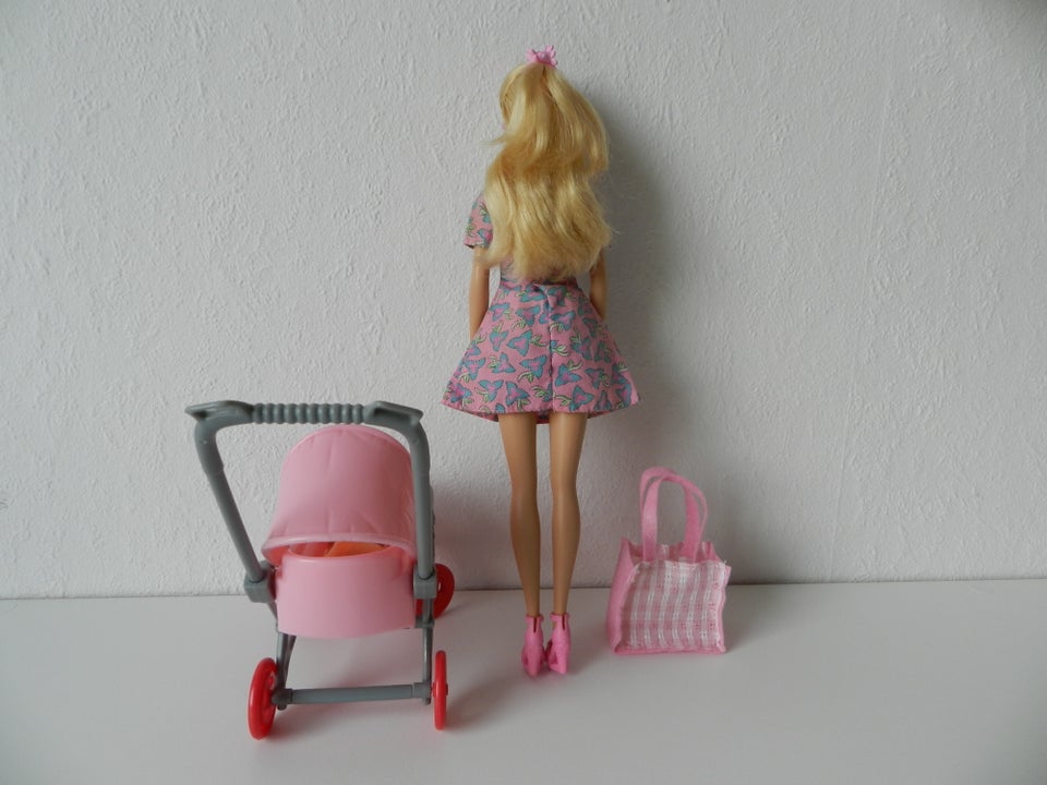 Barbie, Mattel.