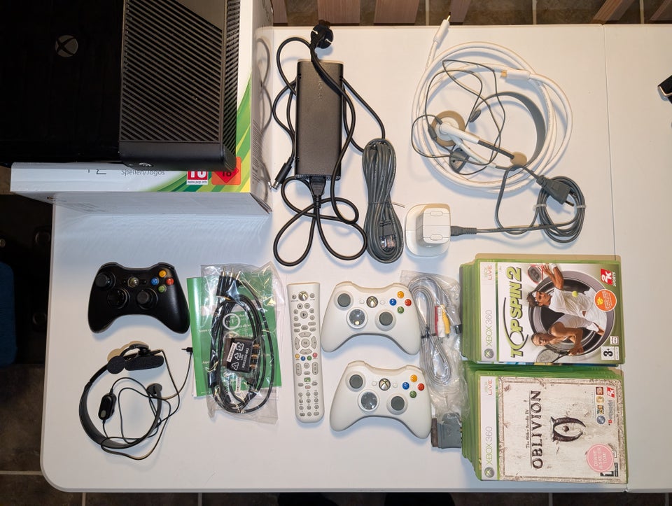 Xbox 360, 250GB - Go, God