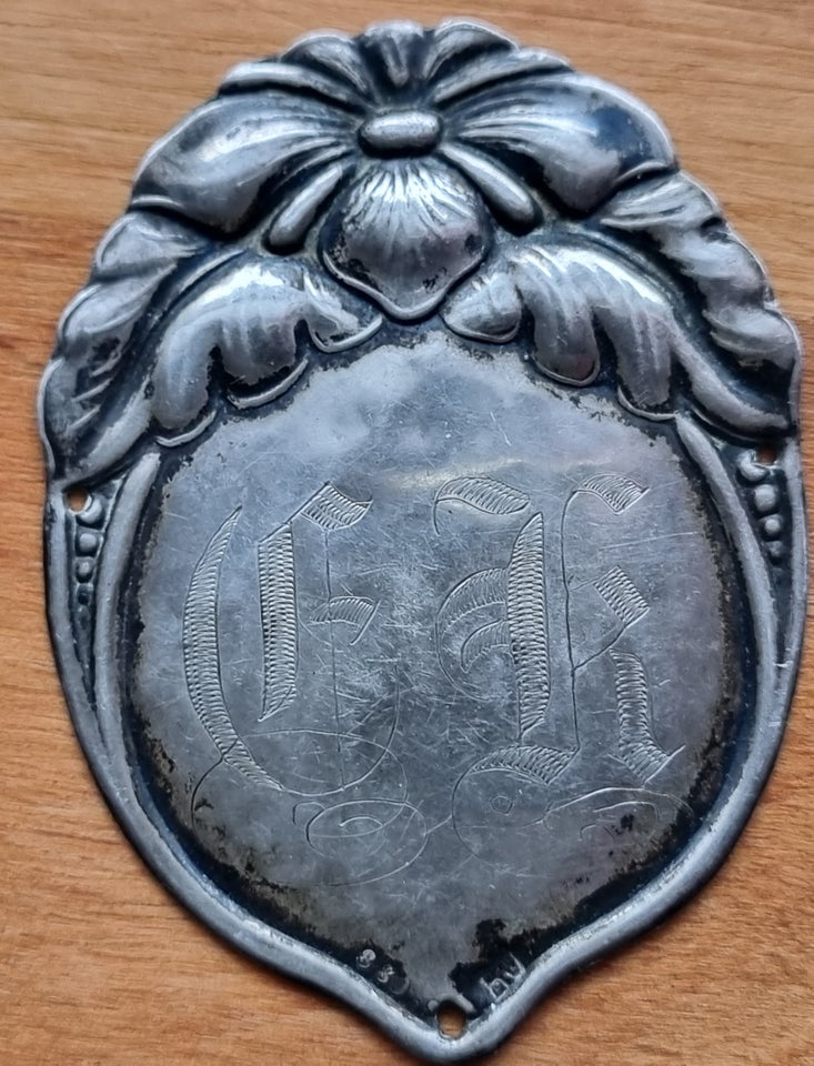 Antikt badge, Sølv, 100 år gl.