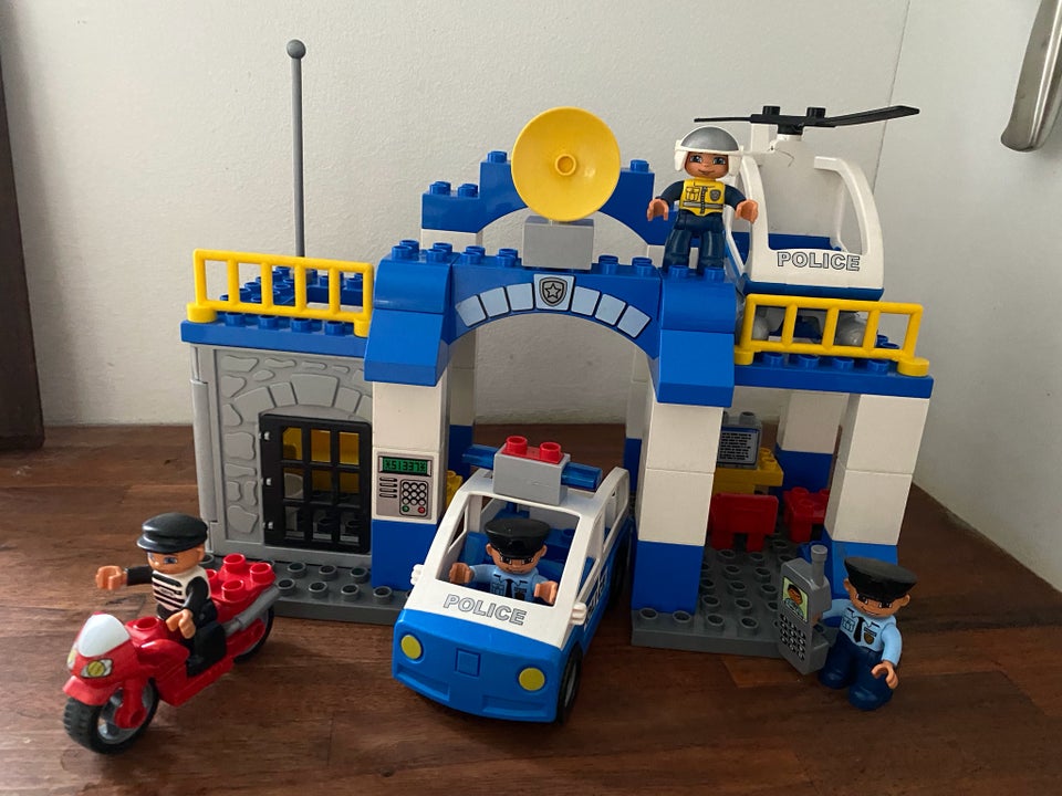 Lego Duplo 5681 Politistation