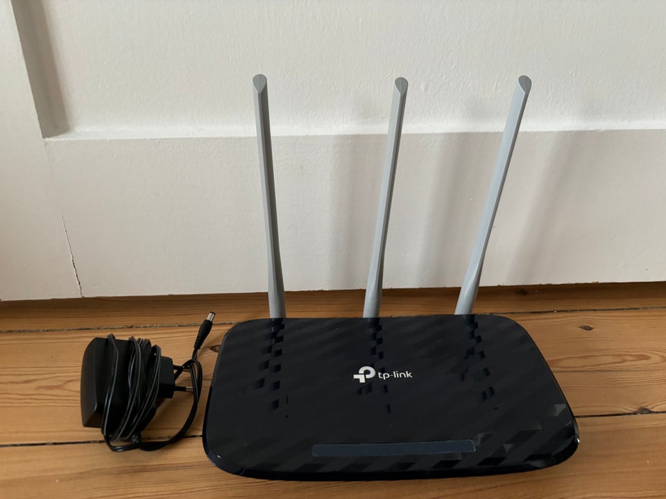 Router, TP-Link Archer C20,