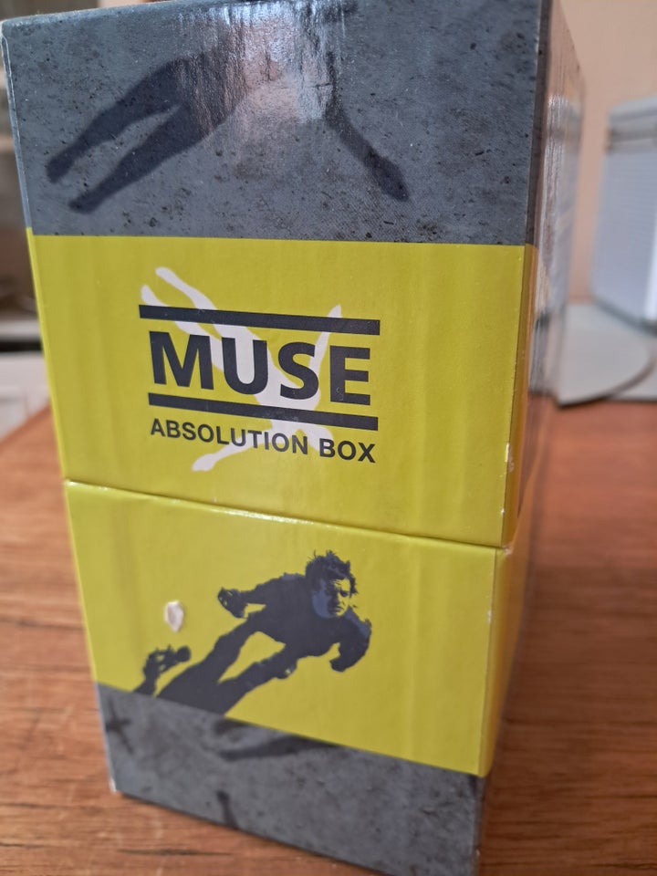 MUSE: Solgt.....Absolution box,