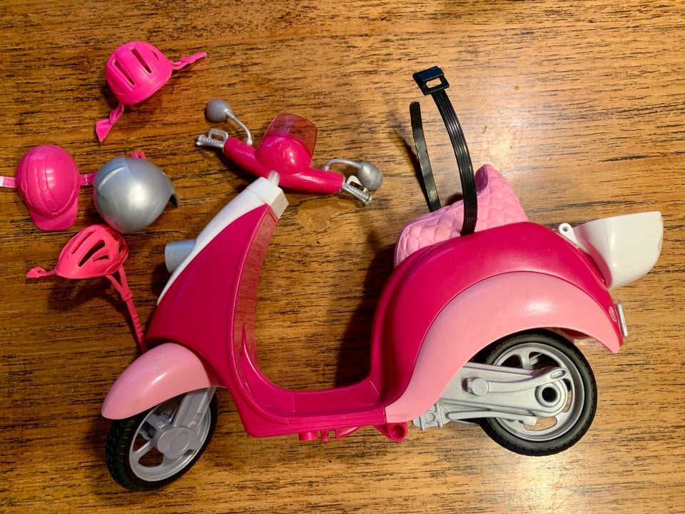 Barbie, Scooter