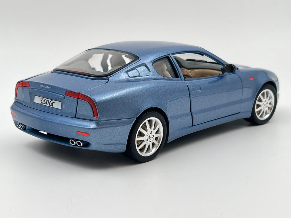 Modelbil, 1998 Maserati 3200 GT,