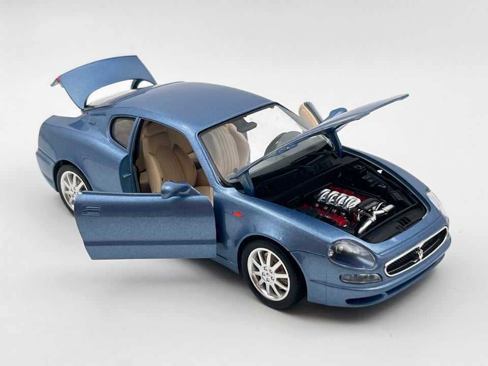 Modelbil, 1998 Maserati 3200 GT,