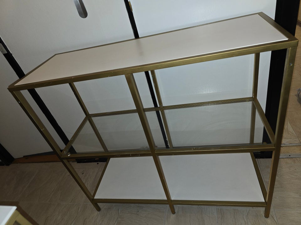 Reol Ikea vittsjö b: 100 d: 32 h: 93