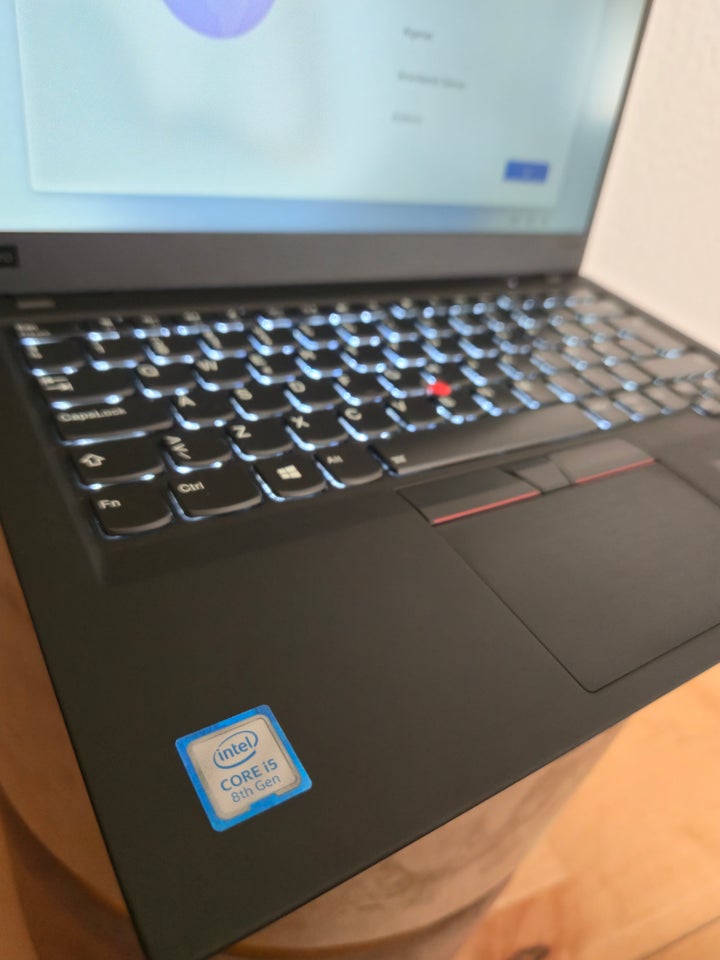 Lenovo X1 carbon gen 6, Core i5 GHz, 8