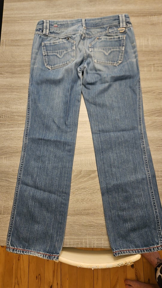 Jeans, Diesel, str. 29