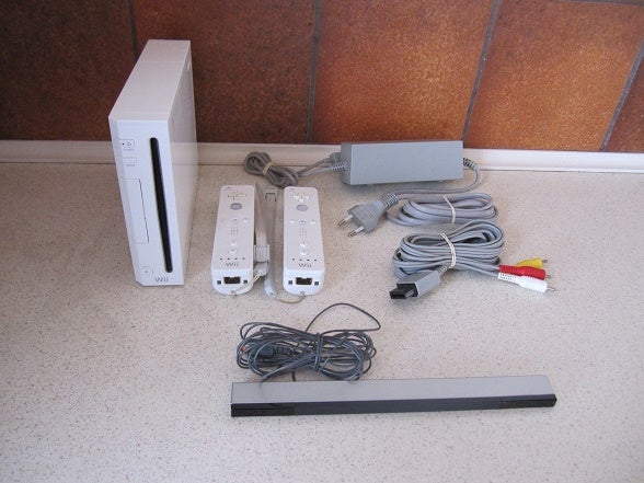 Nintendo Wii, Standard sæt med 2