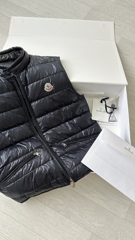 Vest, Moncler, str. 2