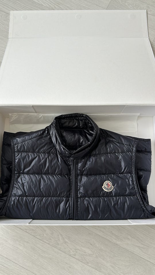 Vest, Moncler, str. 2