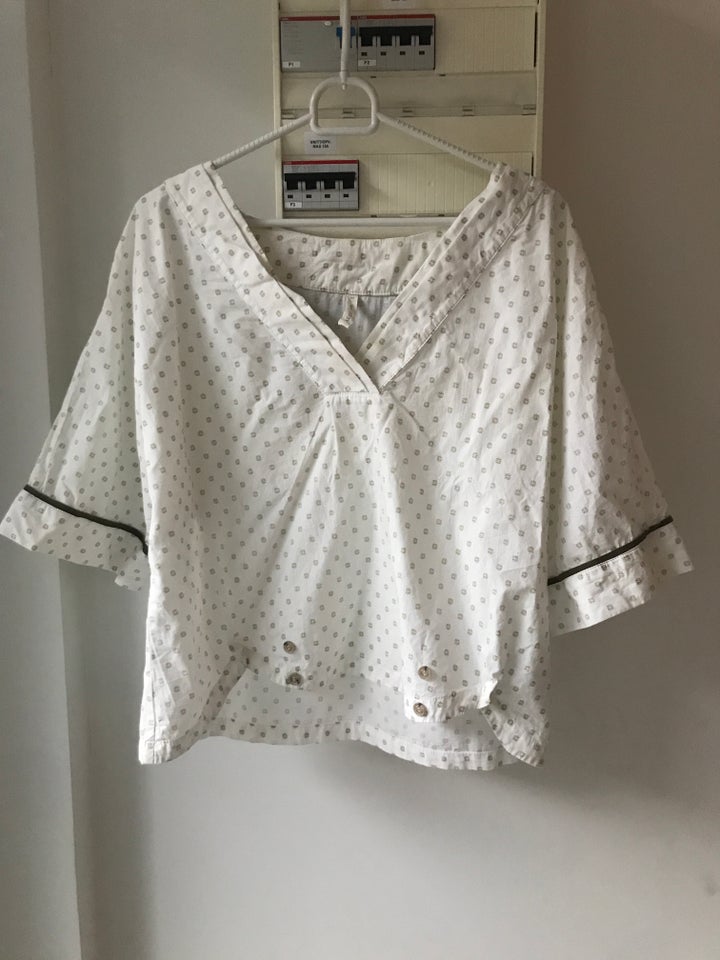 Bluse, Yargici, str. 36