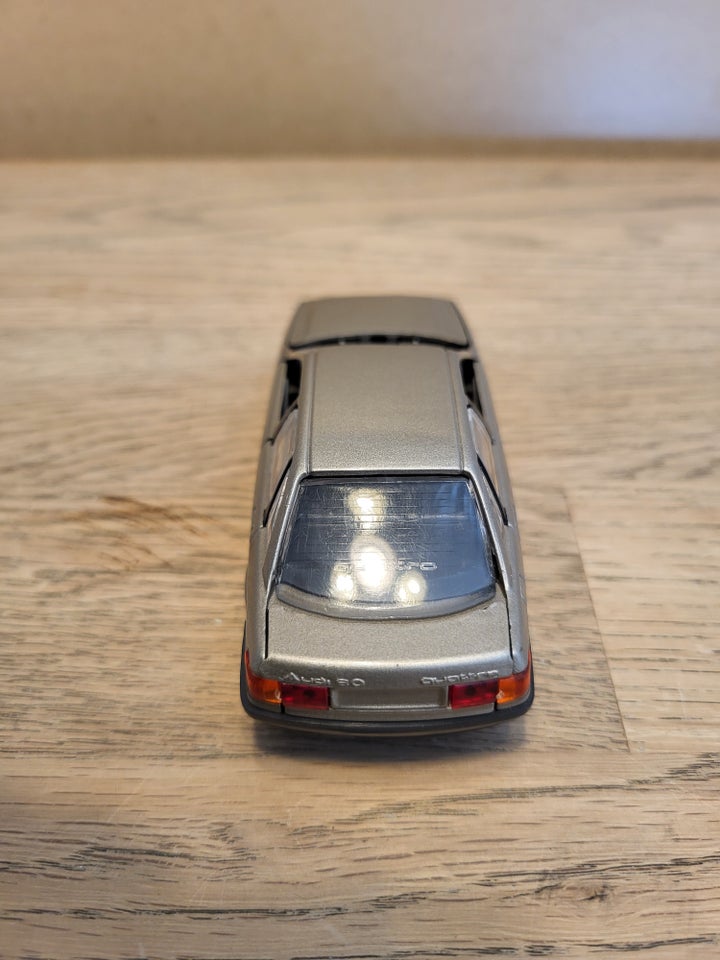 Modelbil, Audi 80 quattro, skala