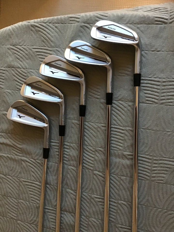 Mizuno jpx tour 921 forged