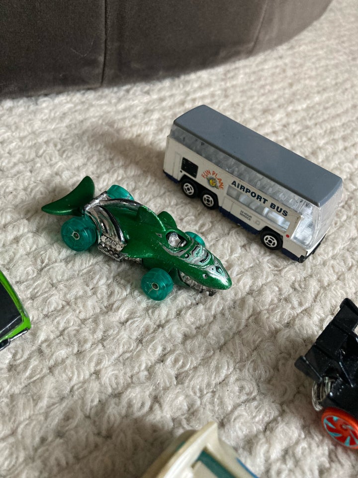 Blandet legetøj, Biler, Hot wheels