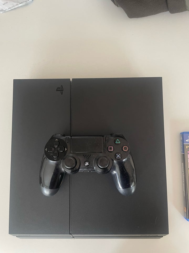 Playstation 4 God