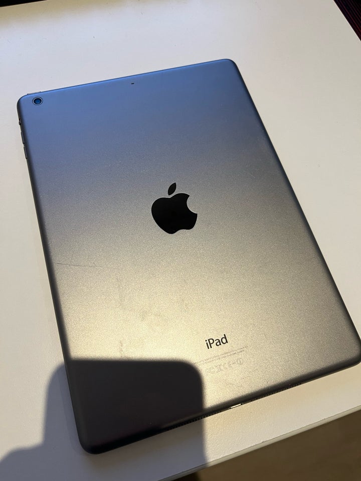 iPad Air, 16 GB, sort