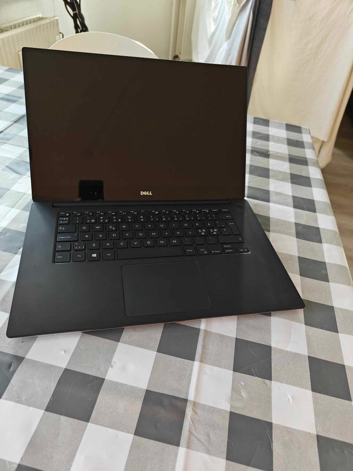 Dell XPS 15 9560, 3.8 GHz, 16 GB ram