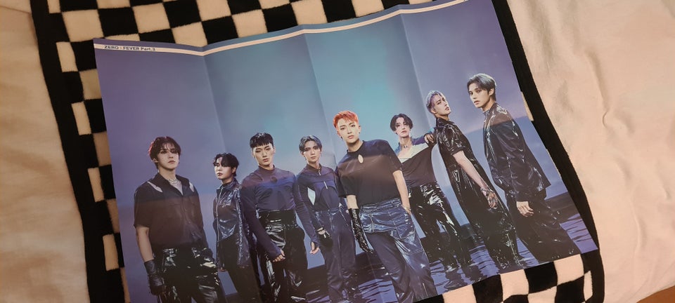 Kpop plakater Ateez stayc