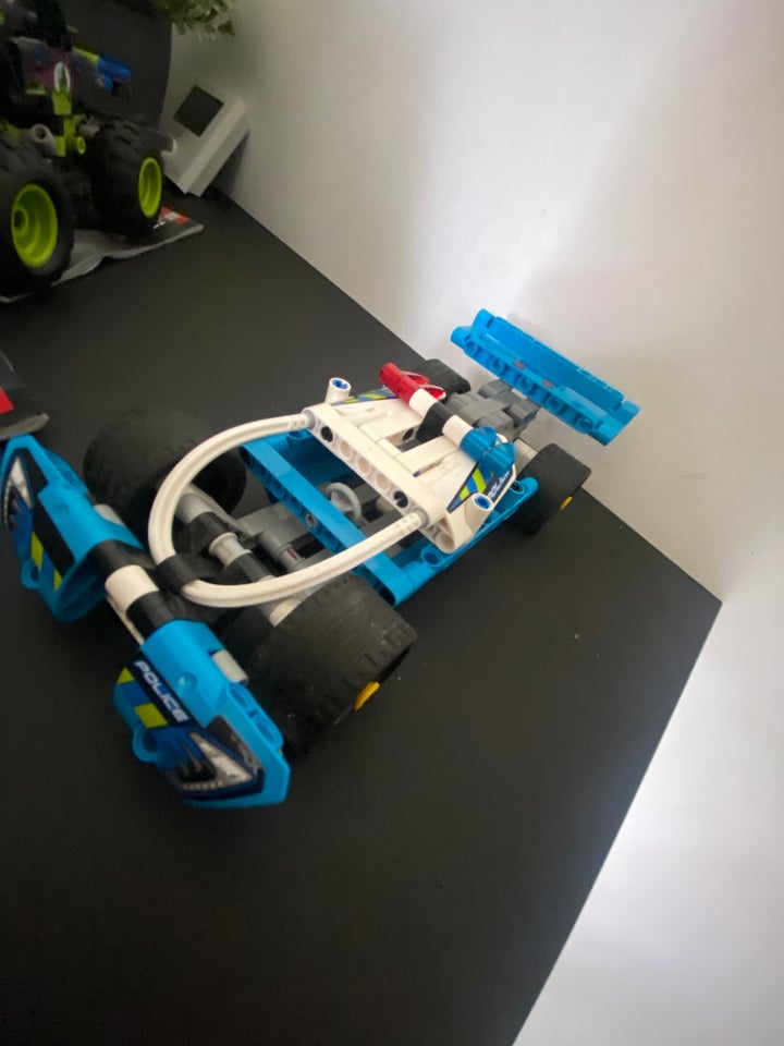 Lego Cars, Lego technic police og