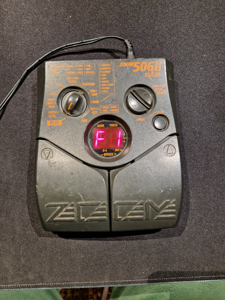 Baspedal, Zoom 506II BASS