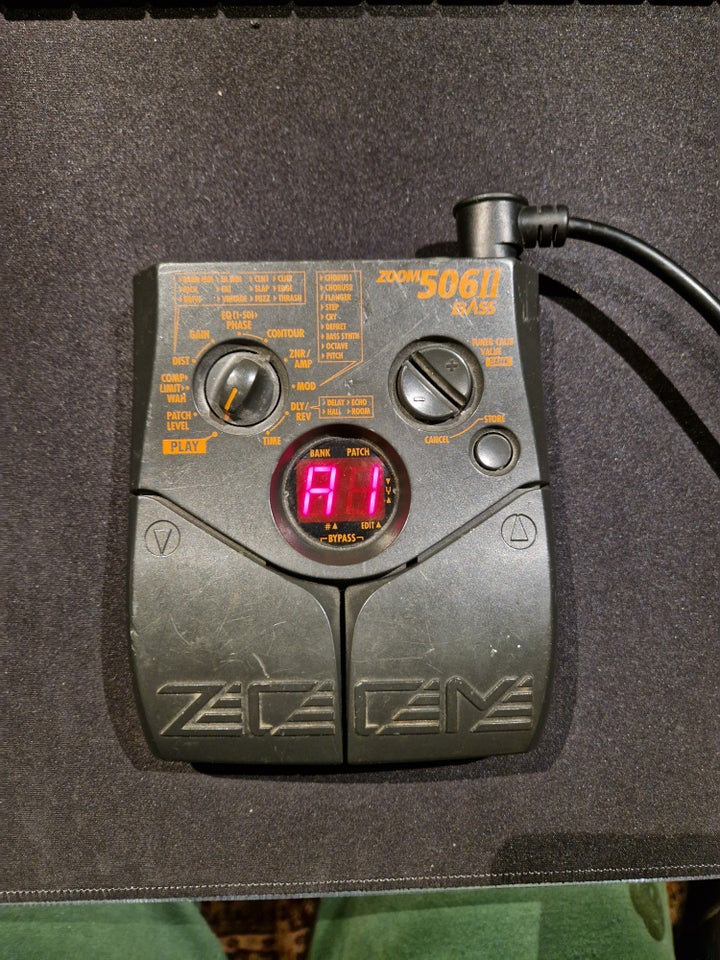 Baspedal, Zoom 506II BASS