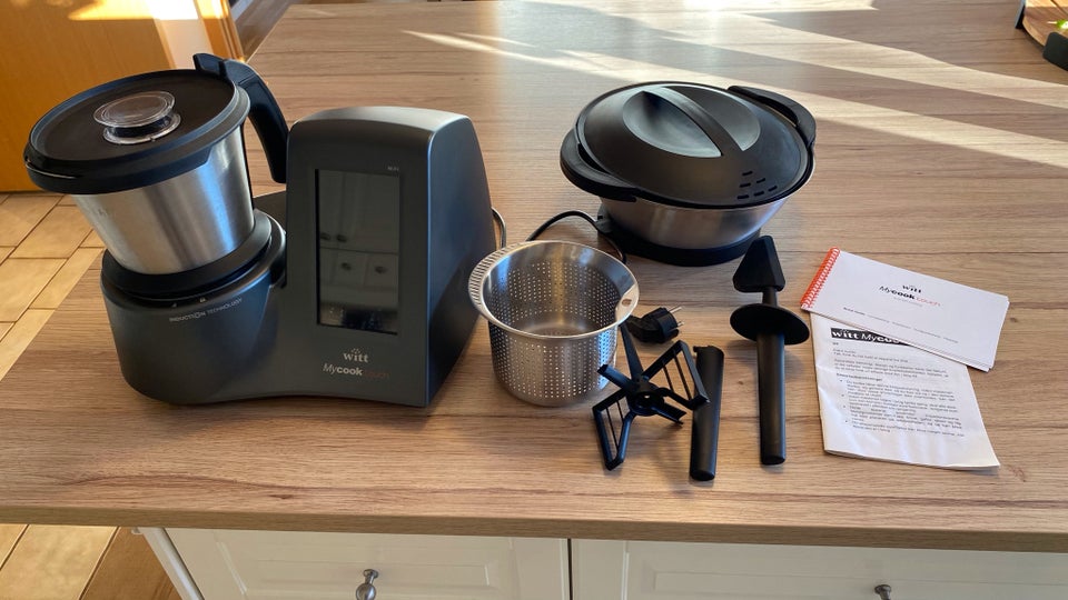 Køkkenmaskine af typen thermomix