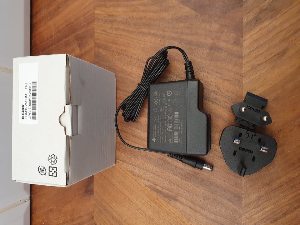 D-link AC/DC adapter 12V / 3A