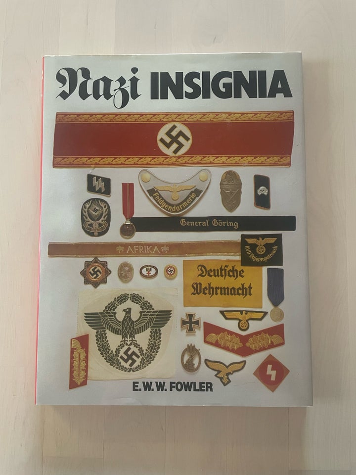 Nazi Insignia, EEW Fowler, emne: