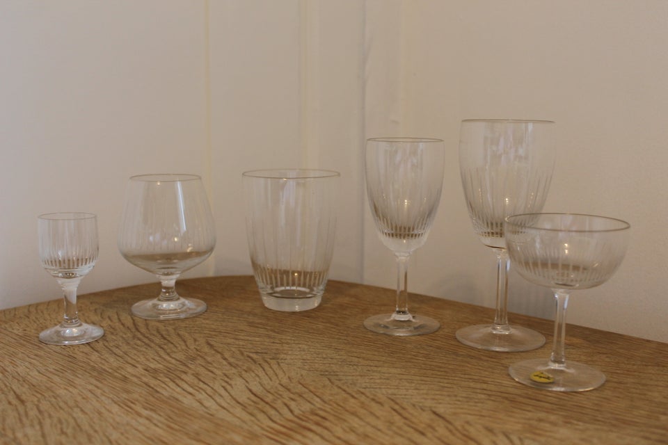 Glas, glas fra samme Serie