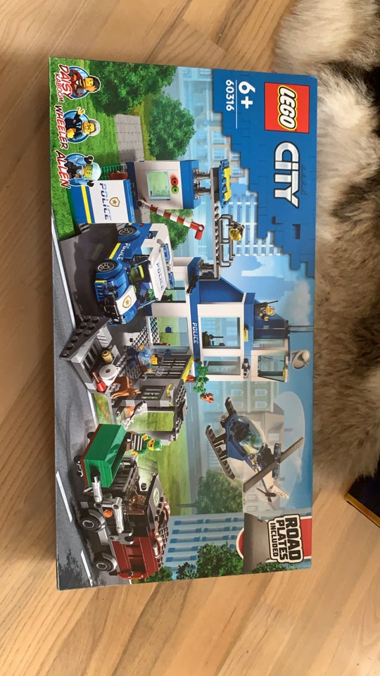 Lego City, Police