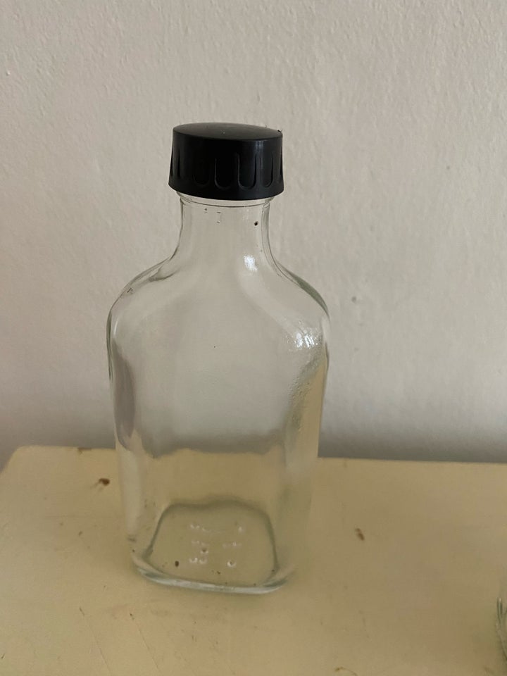 Glas 4 retro flasker med låg