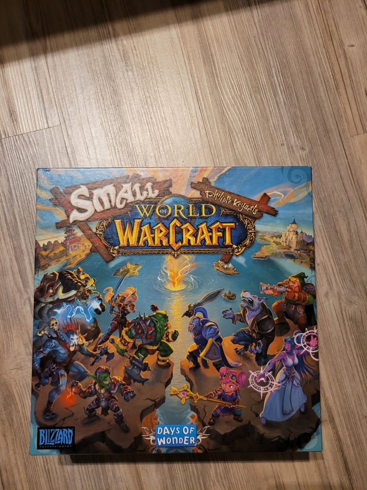 Small World Warcraft,