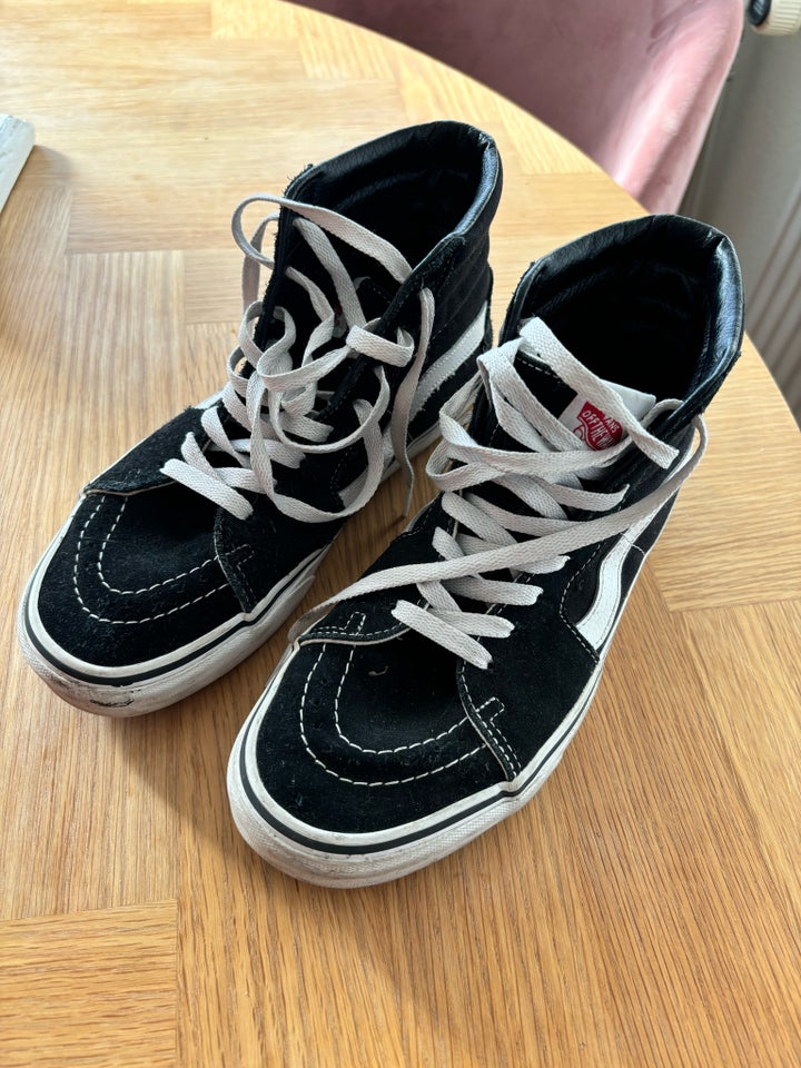 Kondisko, str. 40, Vans