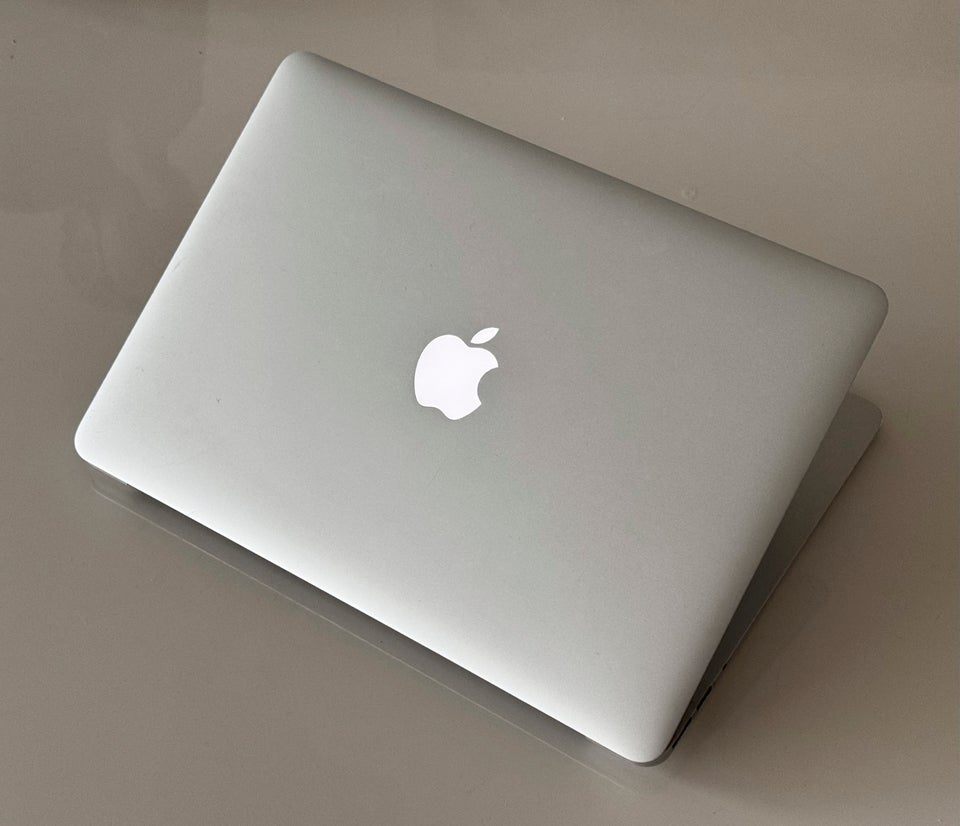 MacBook Air 13 inch 18 Ghz Dual