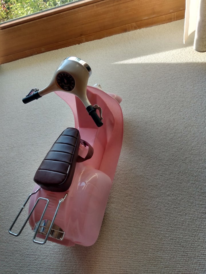 Barbie, Scooter