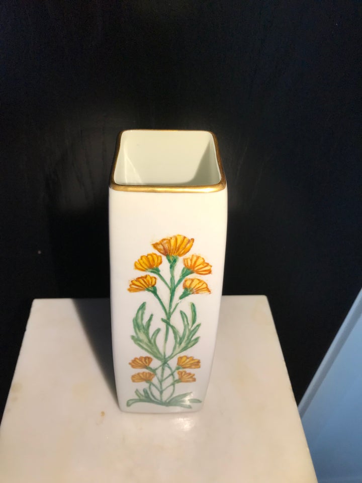 Vase, Høj firkantet