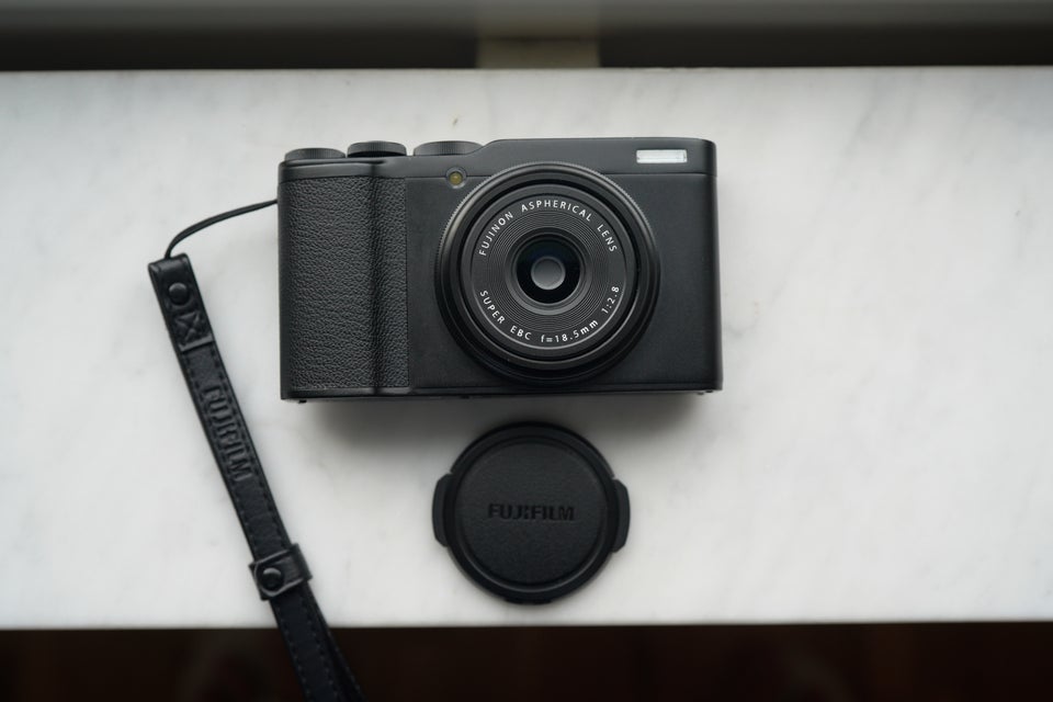 Fujifilm, Fujifilm XF10, 24