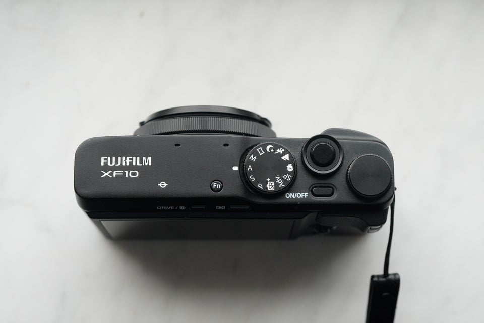 Fujifilm, Fujifilm XF10, 24