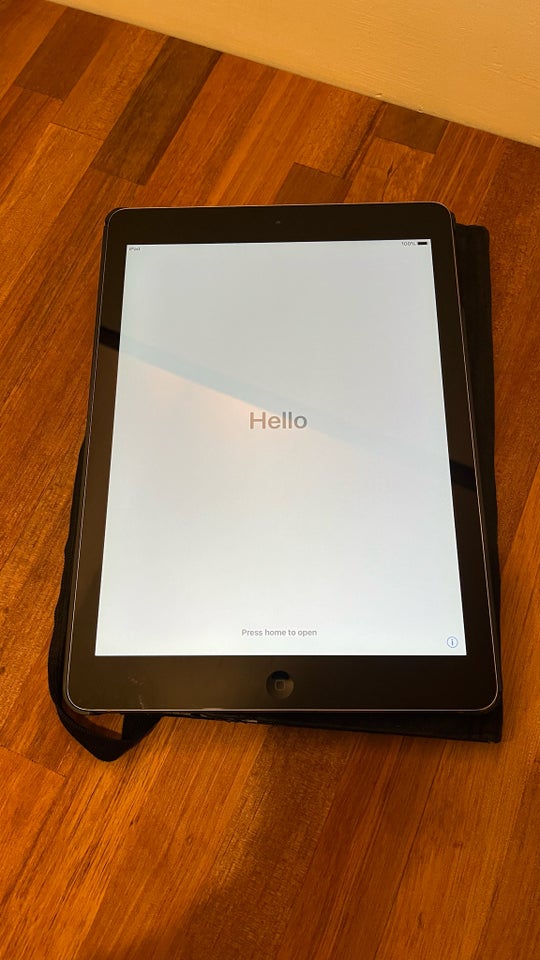 iPad Air, 16 GB, sort