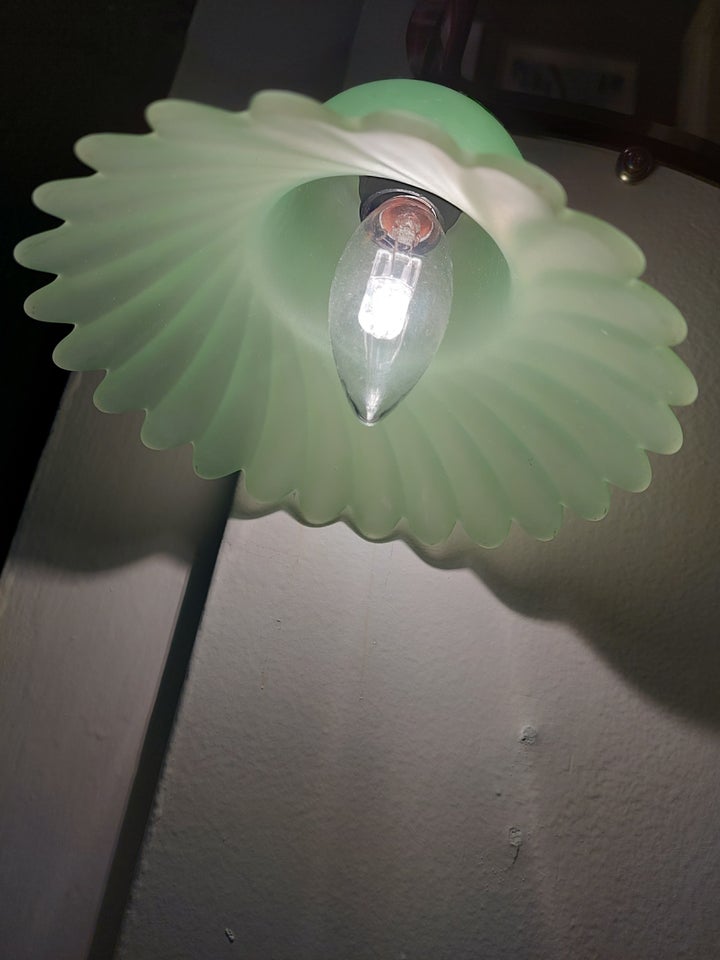 Anden loftslampe, lysegrønt glas