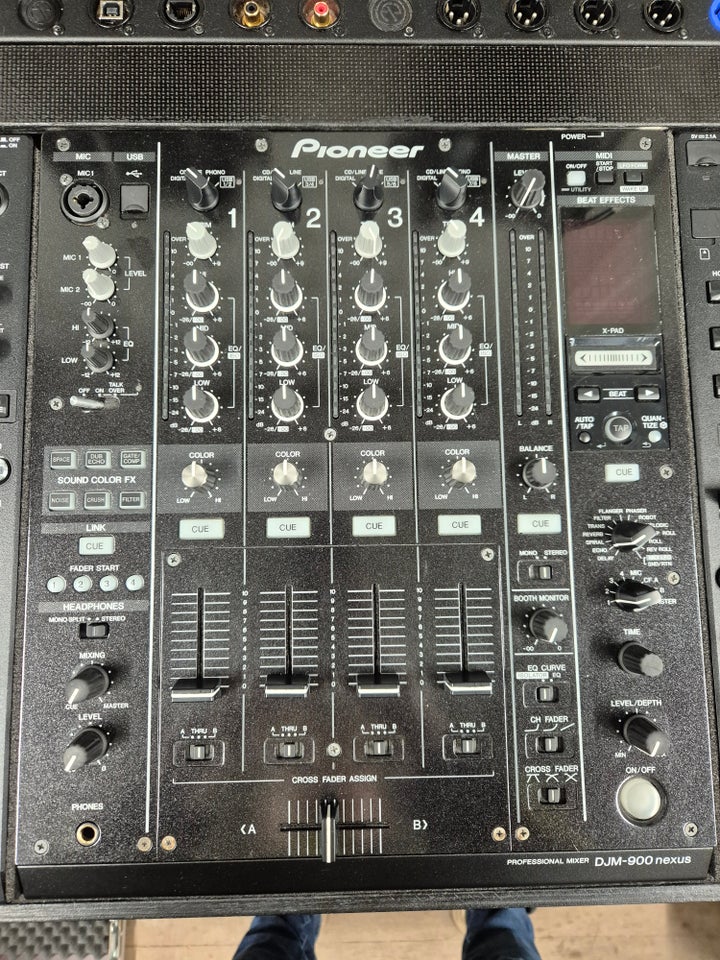 Pioneer Pult CDJ-2000NXS,