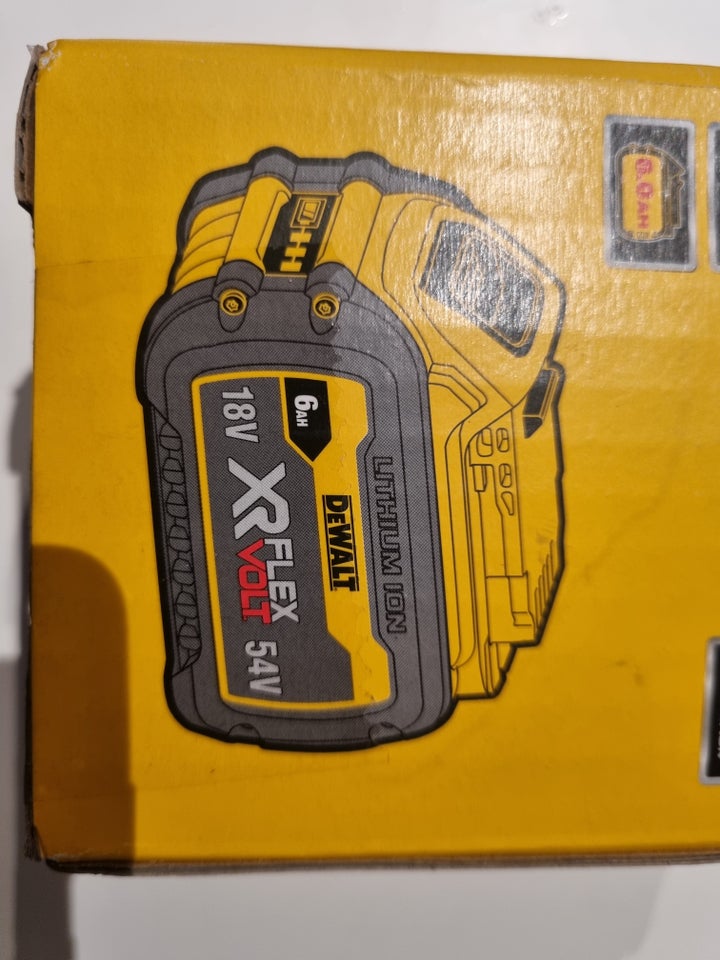 Batteri, DeWalt DCB546