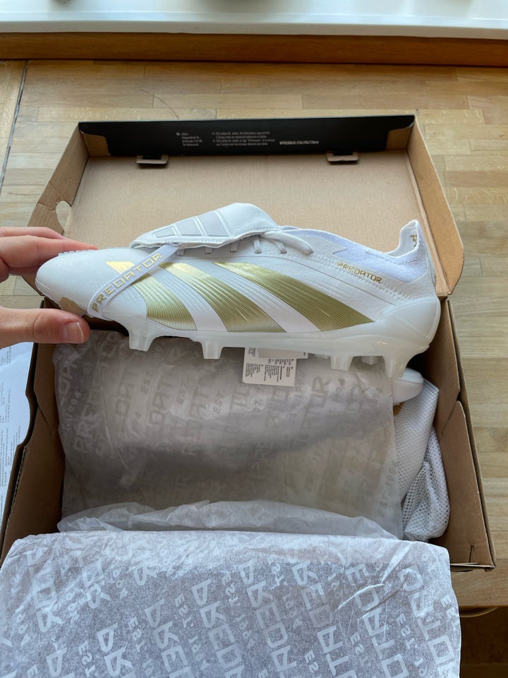 Fodboldstøvler, Adidas predator,