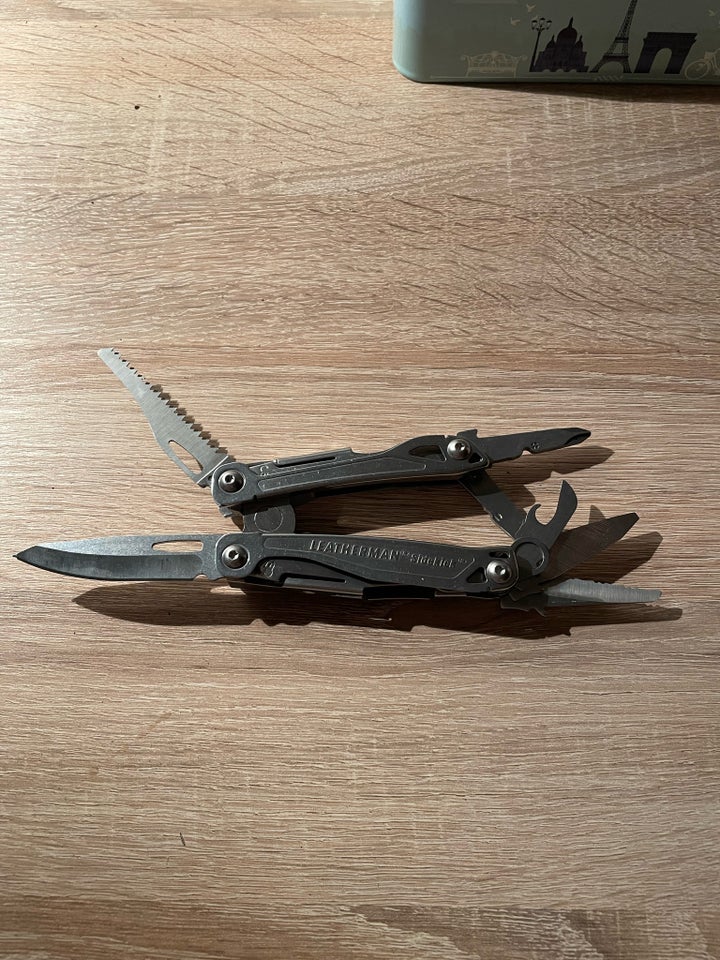 Multitool, Leatherman