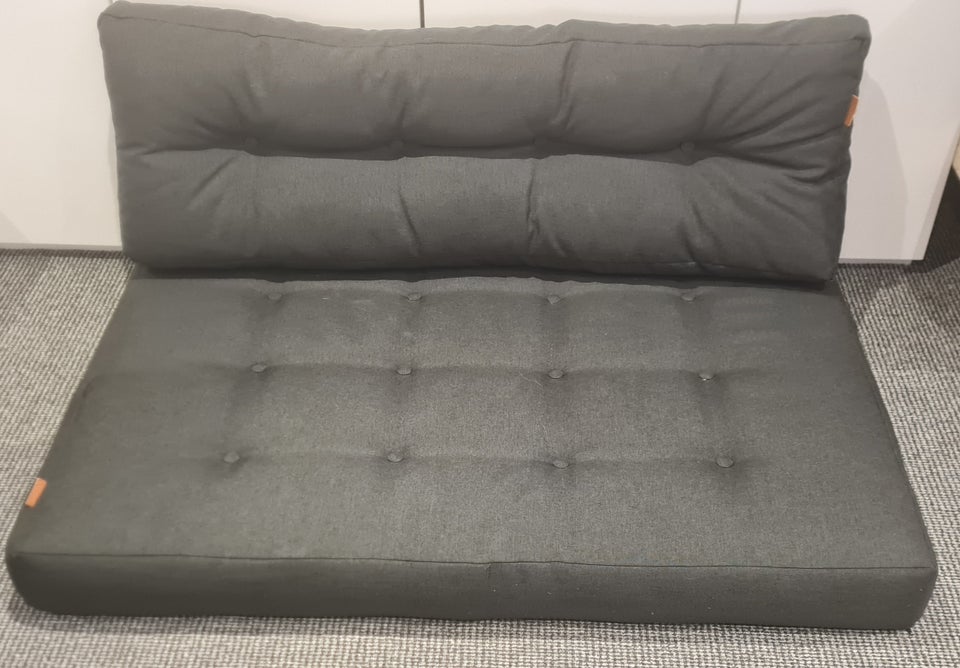 Havesofa, Outsider